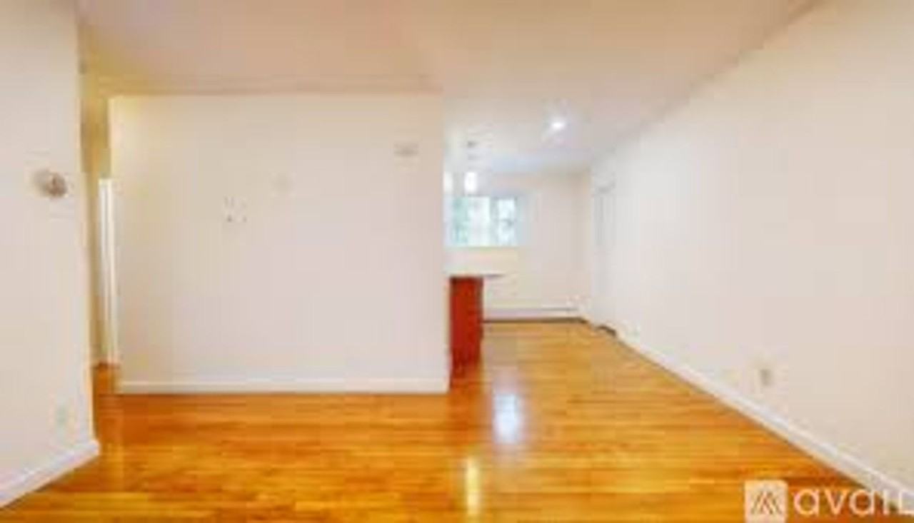 109 Babcock St - Photo 7 of 8