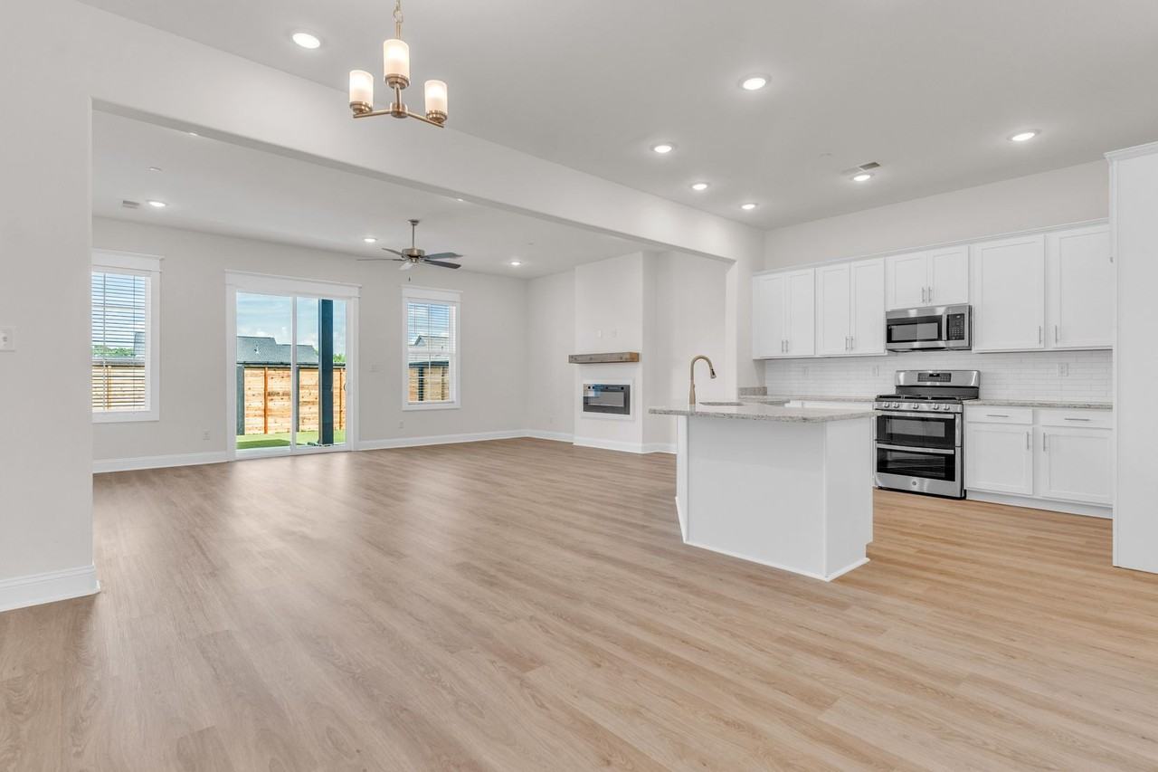 4839 Chatelet Dr - Photo 4 of 14