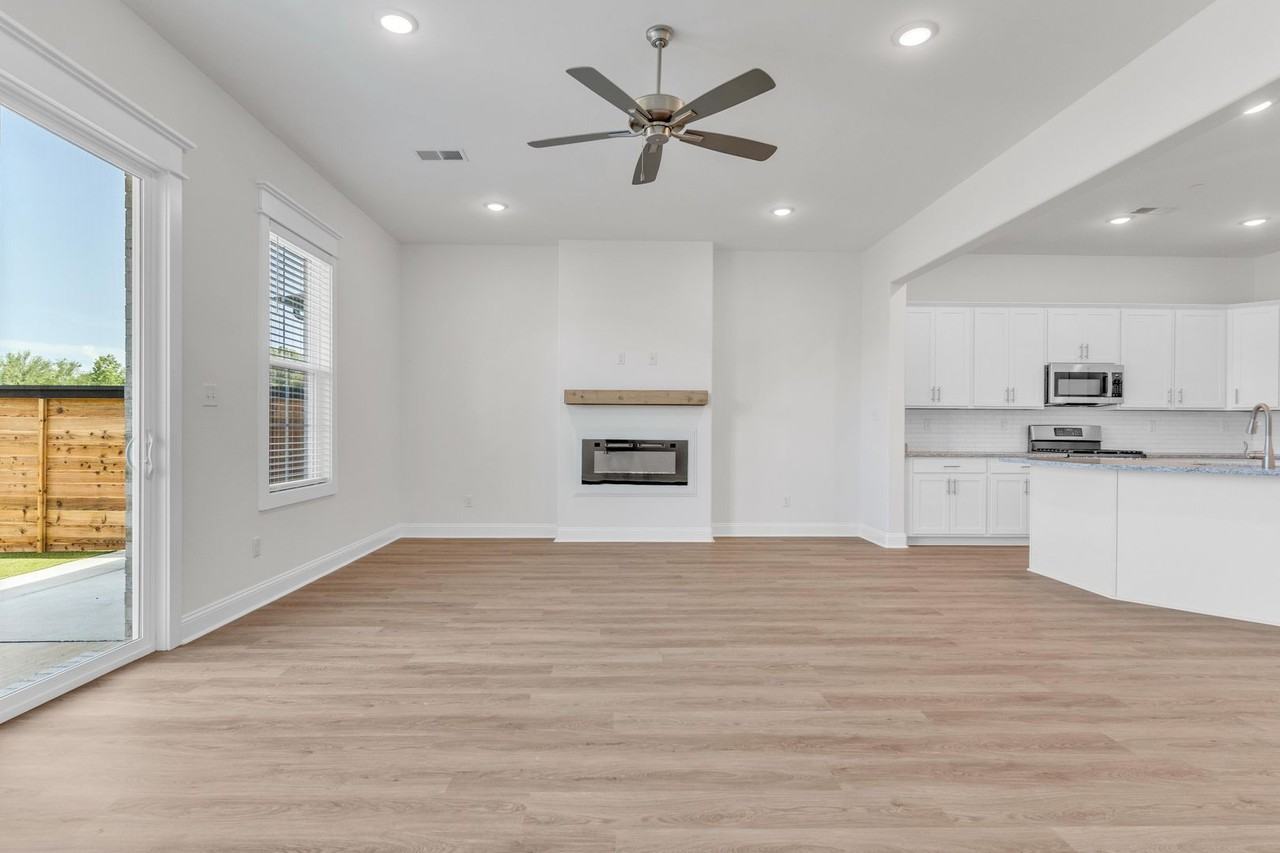 4839 Chatelet Dr - Photo 5 of 14