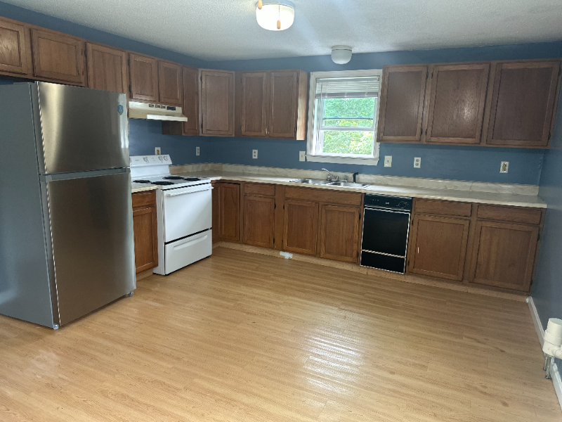 8 Cornerbrook Cir #B - Photo 3 of 13