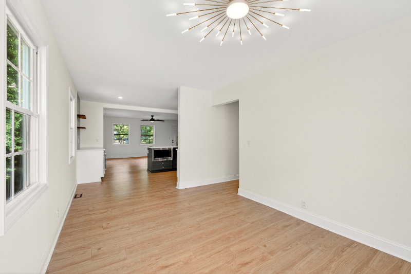 2706 Torbett St - Photo 3 of 20