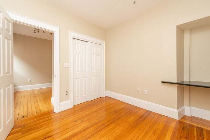 75 Burbank St #304 - Photo 4 of 6
