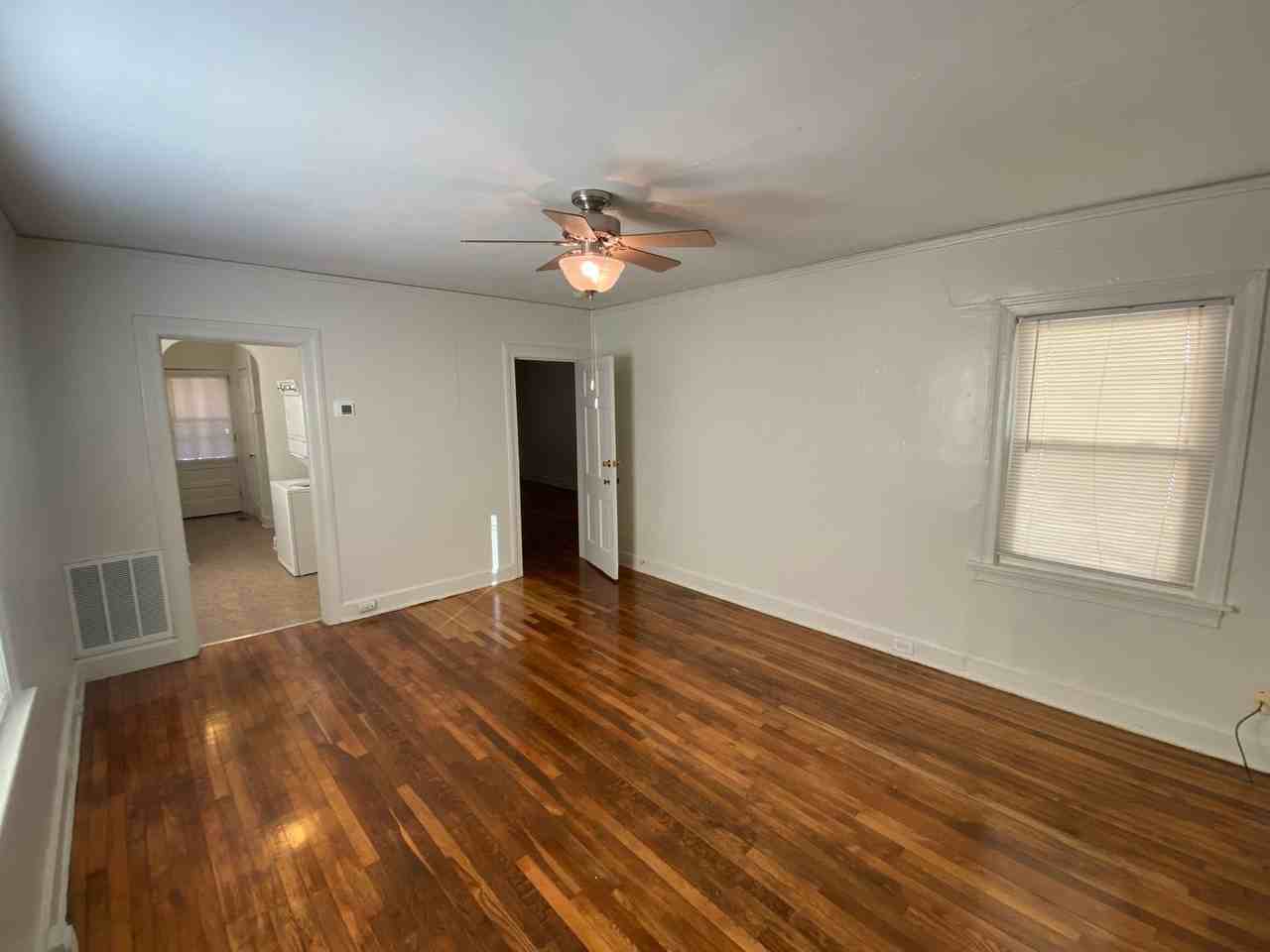1015 Virgie St - Photo 4 of 16