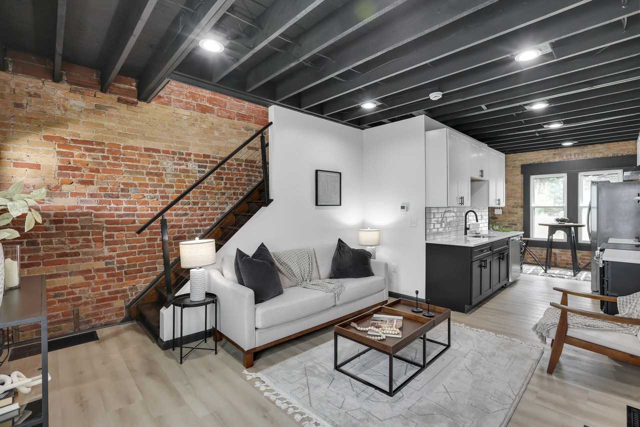 1010 Bruck St #1010 - Photo 6 of 32