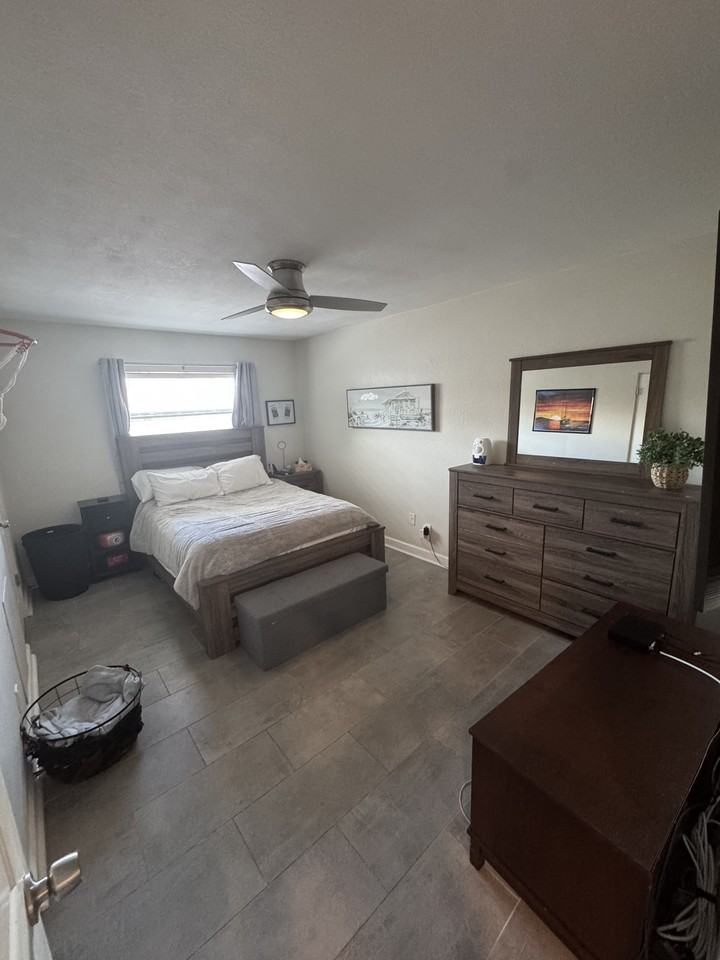 555 3rd St N #13 - Photo 3 of 8