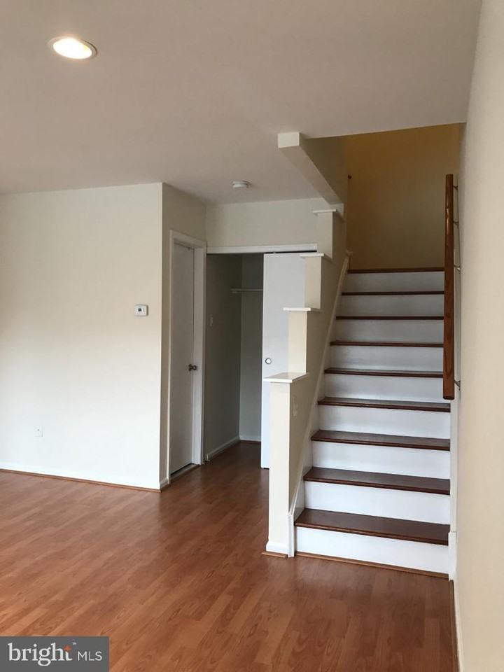 10103 Northeast Ave #25 - Photo 3 of 11