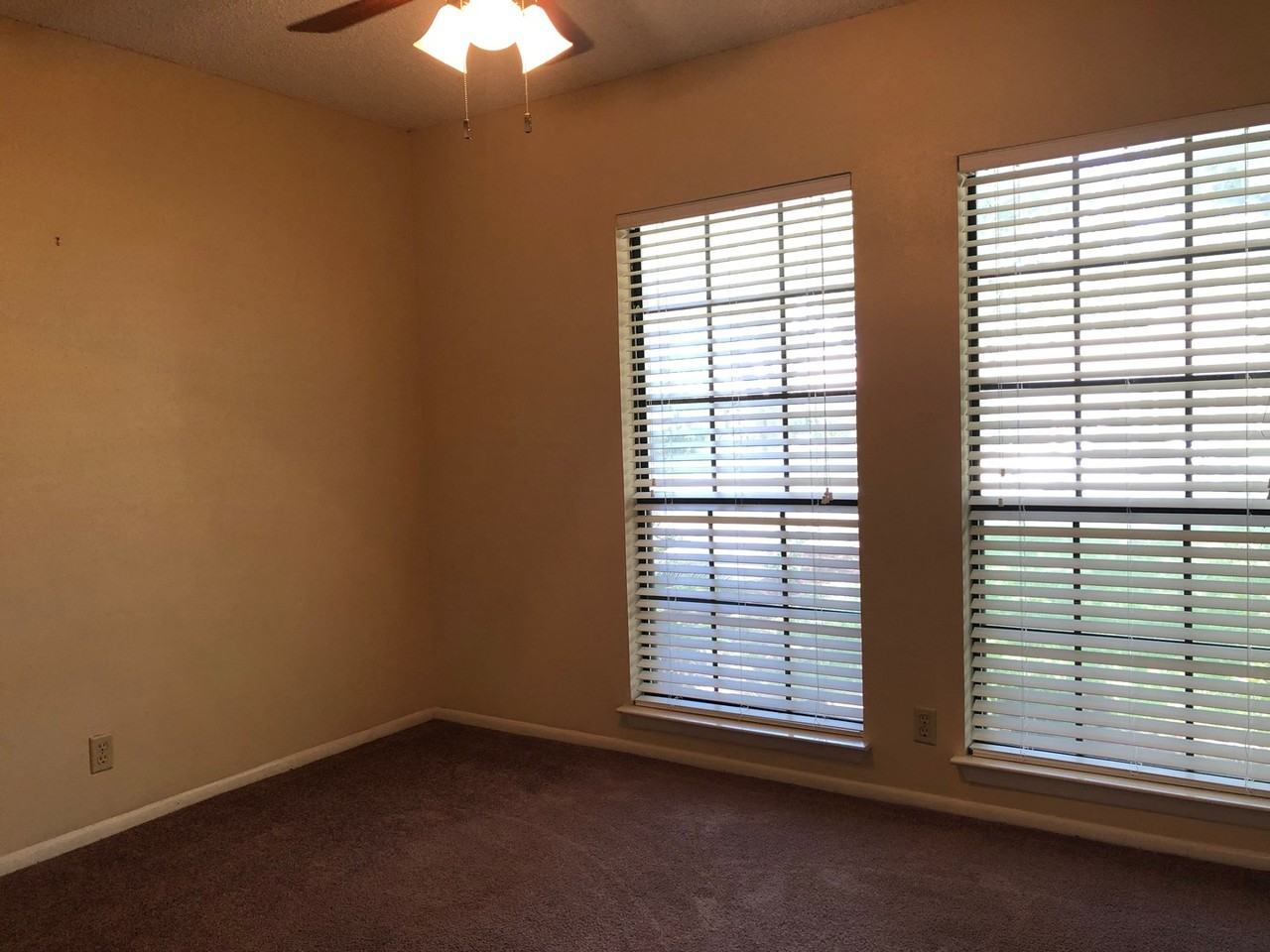 6726 Country Field Dr - Photo 3 of 16