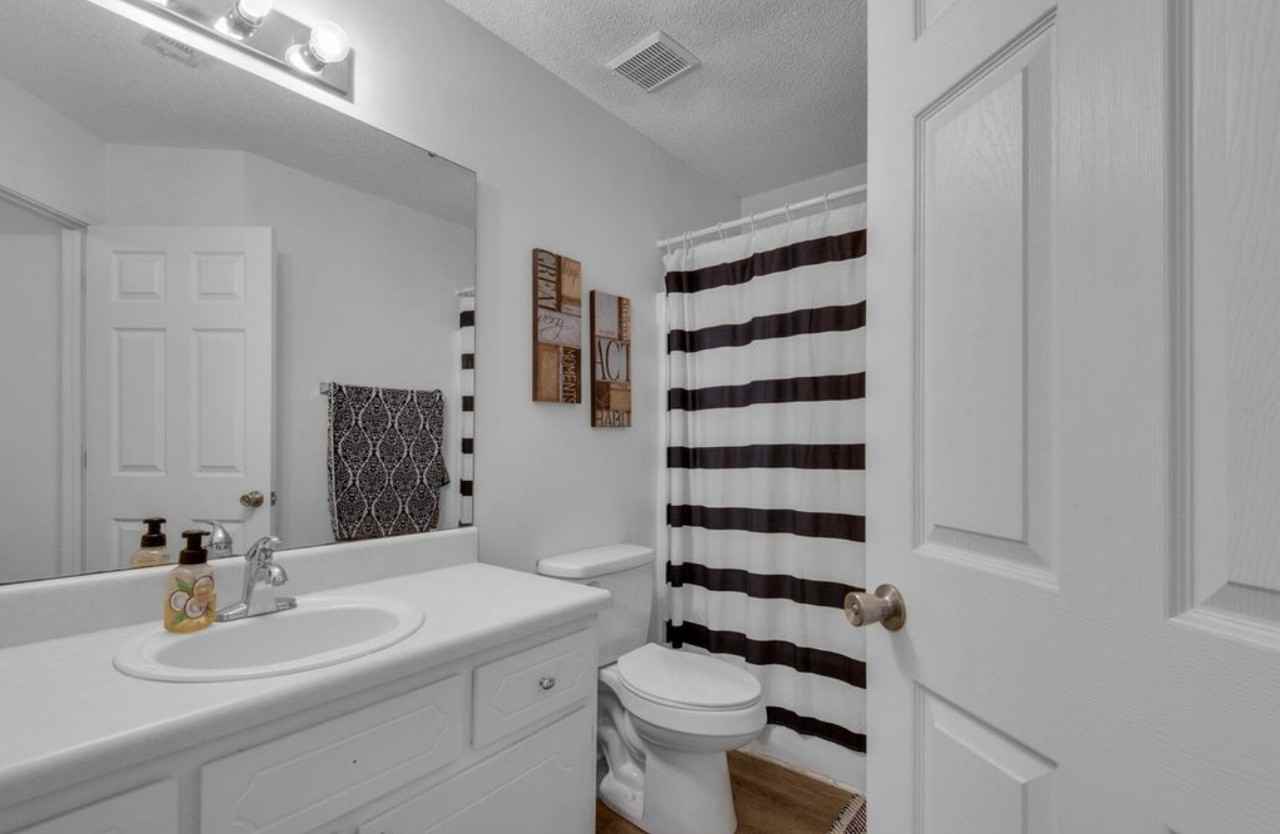 1017D Creel St #D - Photo 7 of 13