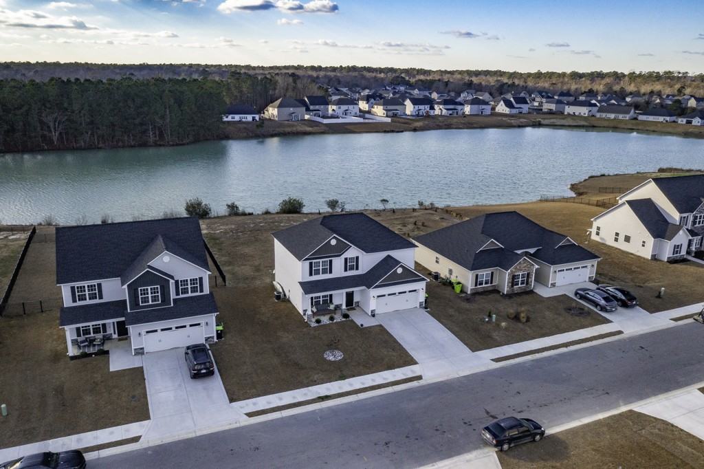 1024 Loretta Ln #NA - Photo 2 of 24