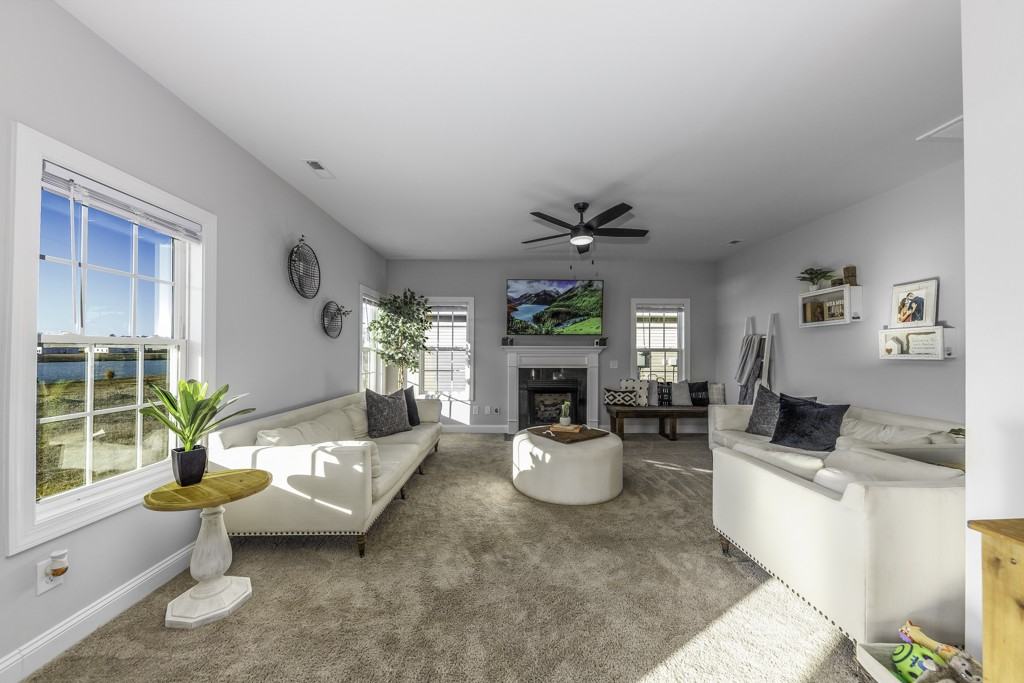 1024 Loretta Ln #NA - Photo 3 of 24