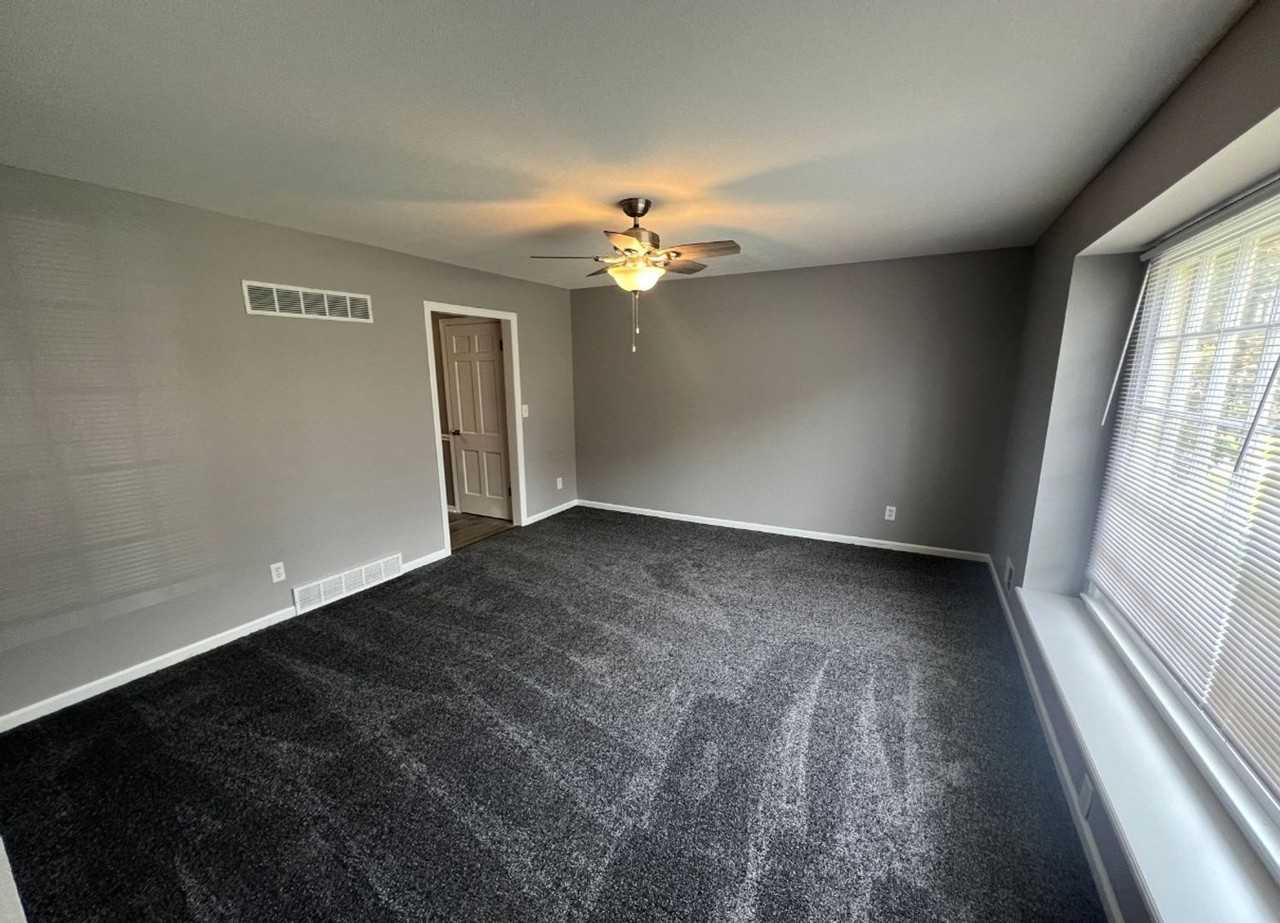 14819 E 46th St S - Photo 2 of 21