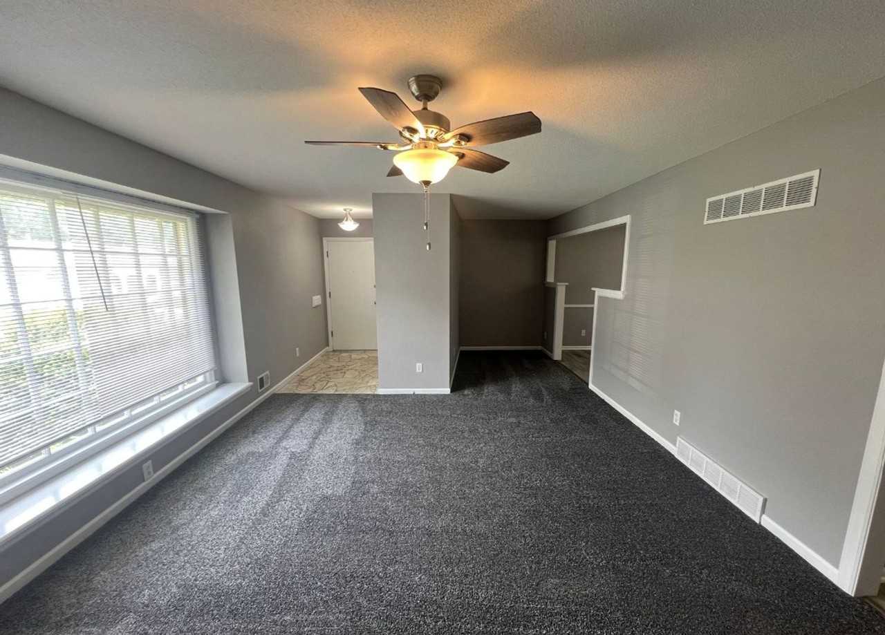 14819 E 46th St S - Photo 3 of 21