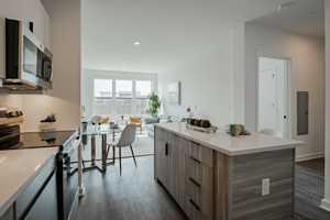 featured image of 100 Hamilton St