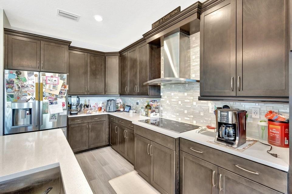 3244 Dunning Dr - Photo 3 of 8