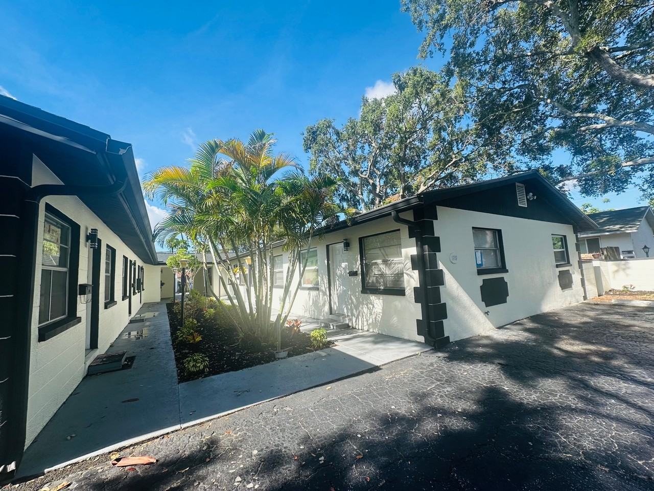 618 93rd Avenue North - Photo 2 of 39