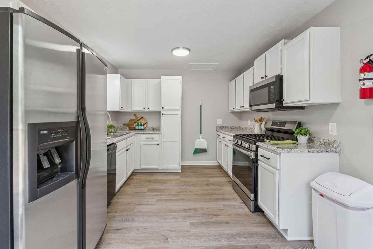 N Victoria Rd - Photo 3 of 6