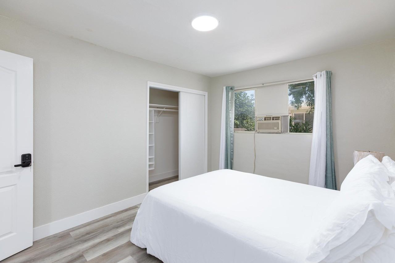 S 10th St - Photo 2 of 11