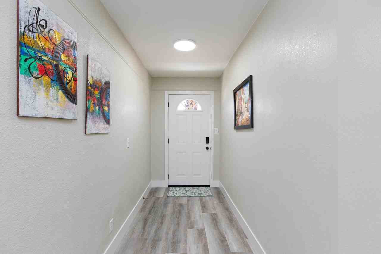 S 10th St - Photo 5 of 11