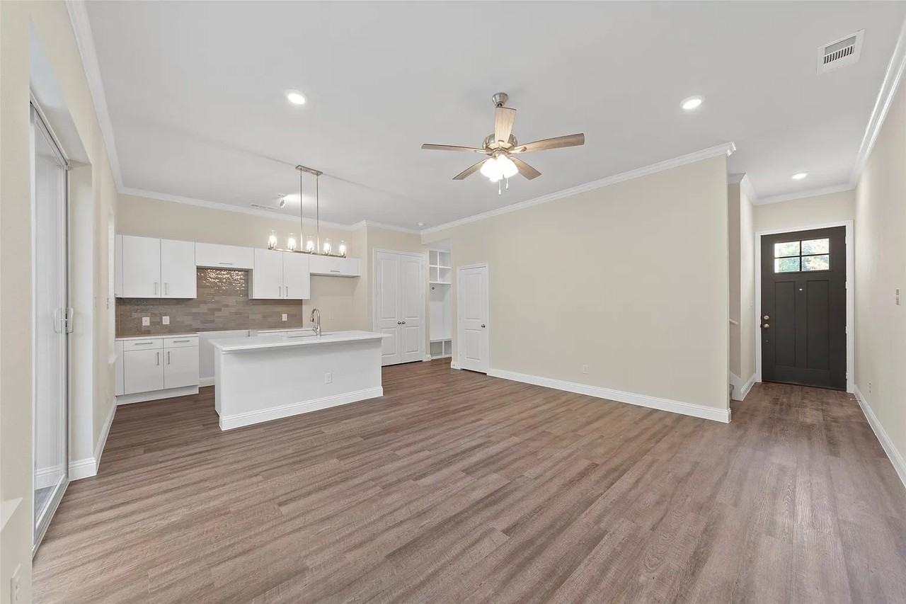 6349 Mason Ct - Photo 4 of 14