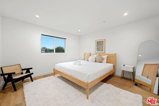 835 N Mccadden Pl #1 - Photo 2 of 8