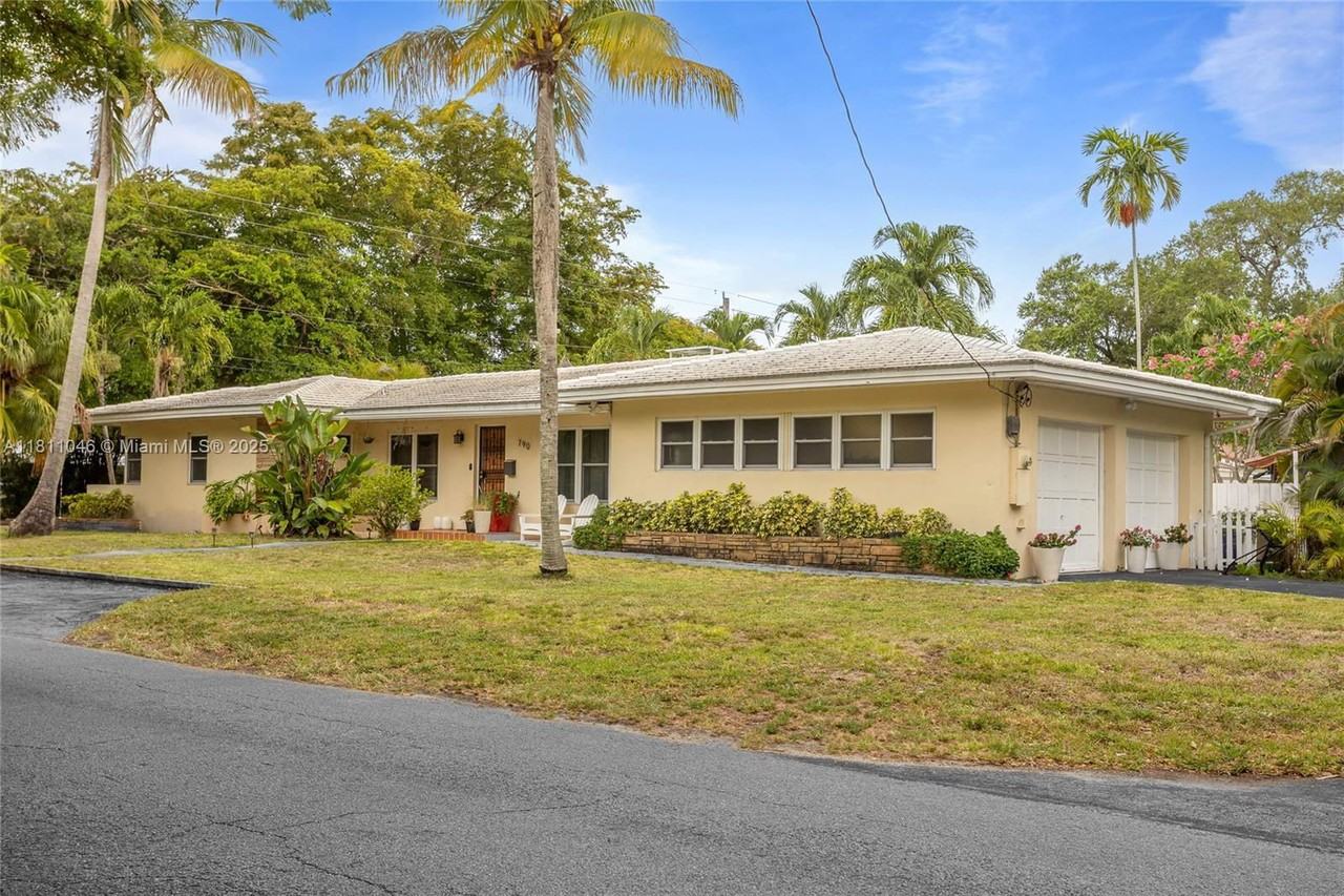 50 Ne 119th St - Photo 2 of 8