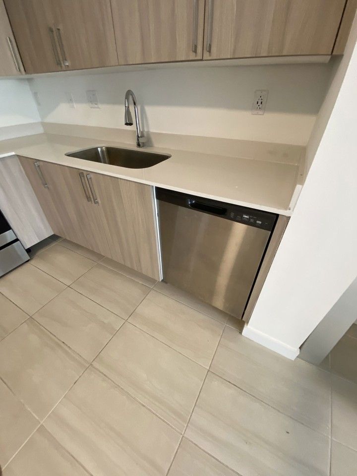 482 Nw 207th St - Photo 4 of 8