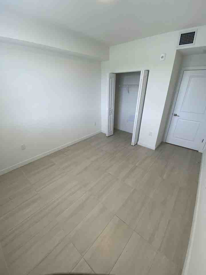 482 Nw 207th St - Photo 7 of 8