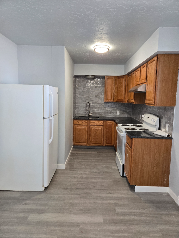 17867 S Pleasant Valley Rd #17867 - Photo 3 of 10