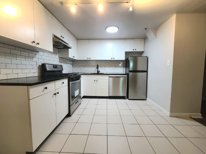 22 W 25th St #2G - Photo 3 of 7