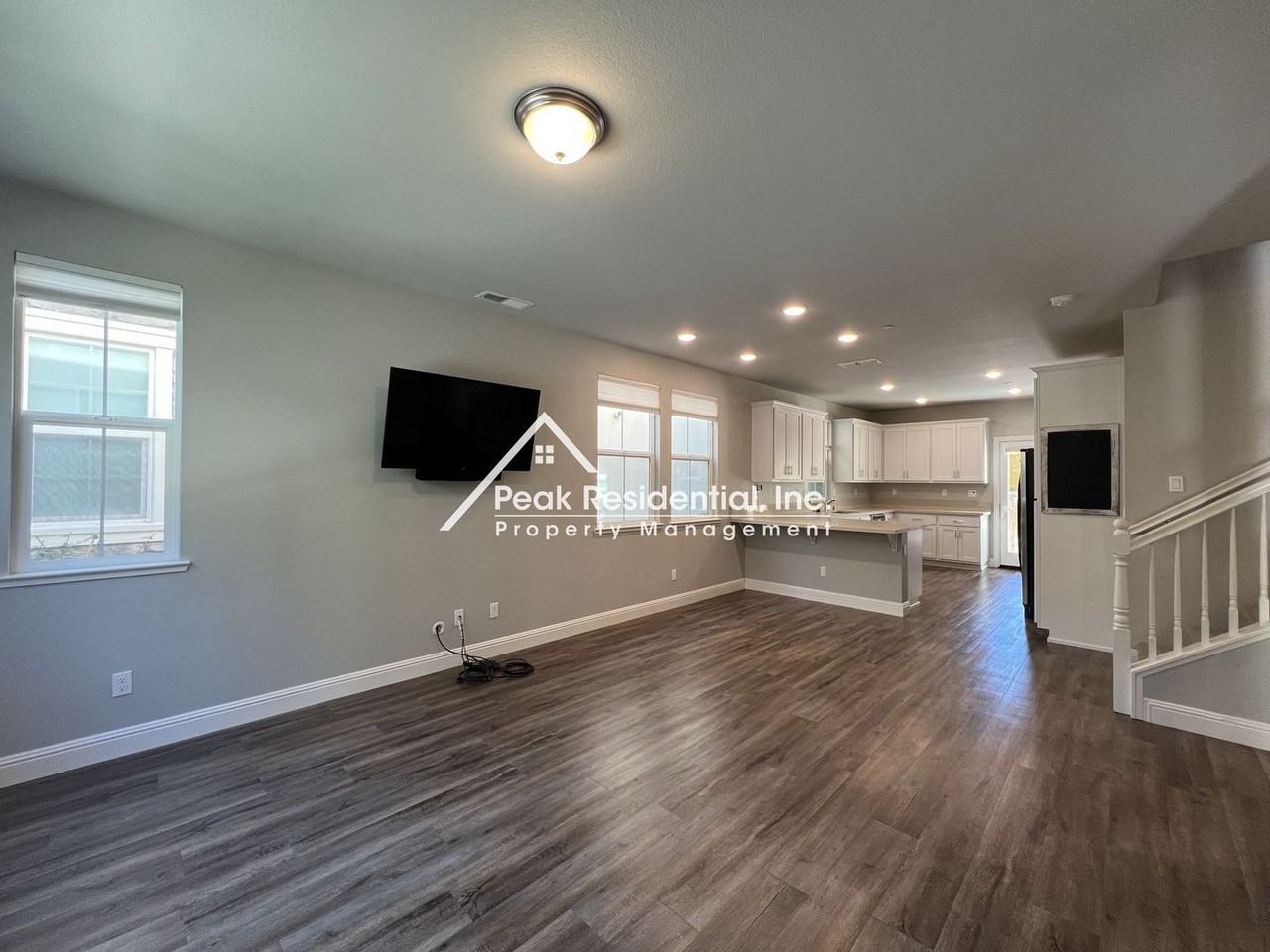 101 Huddlestone Cir - Photo 3 of 31