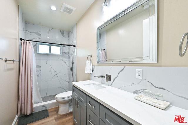 2030 S Chapel Ave - Photo 2 of 8