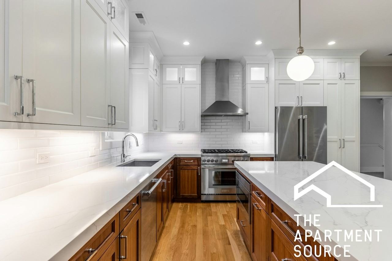 4133 North Kenmore Avenue, Unit 2E - Photo 2 of 23