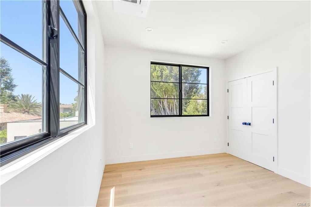 936 N Orlando Ave - Photo 2 of 8