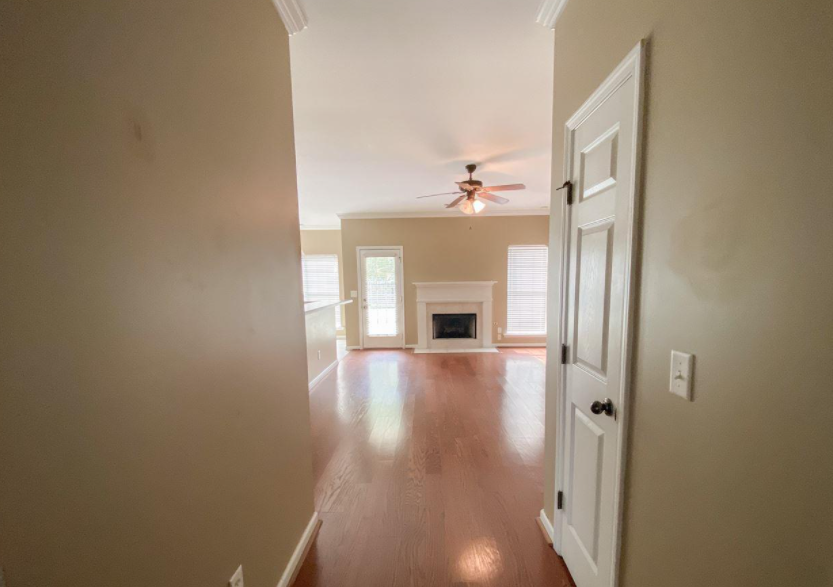 1131 Castlemaine Dr - Photo 3 of 12