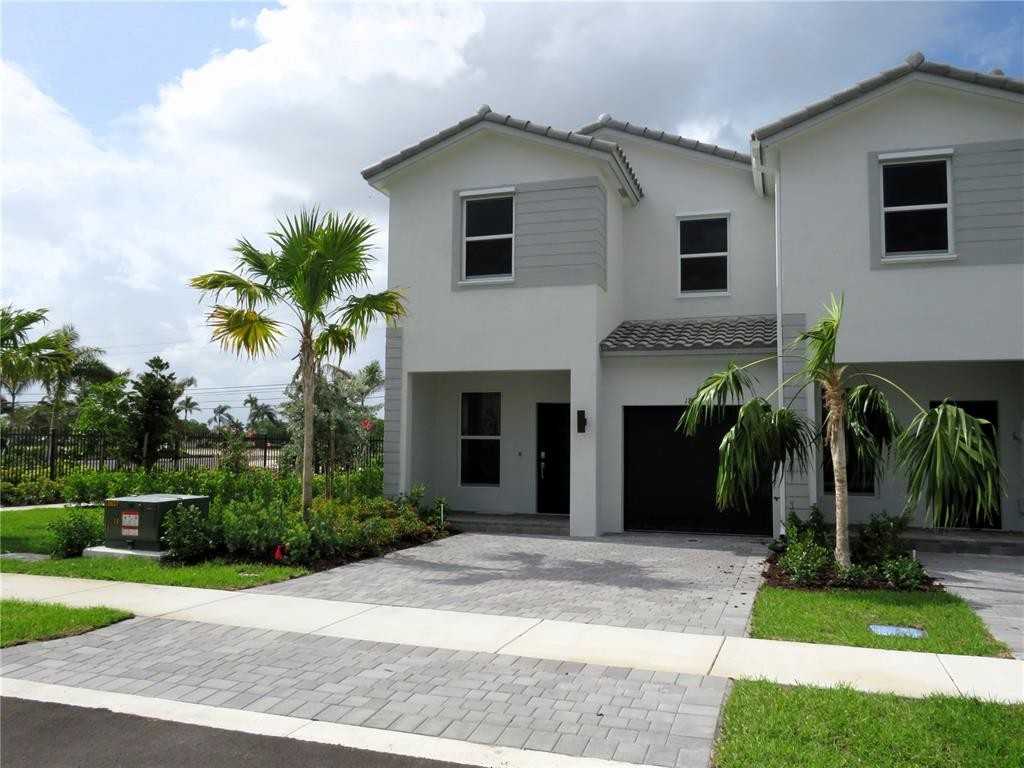 18417 Sw 1st St - Photo 2 of 8