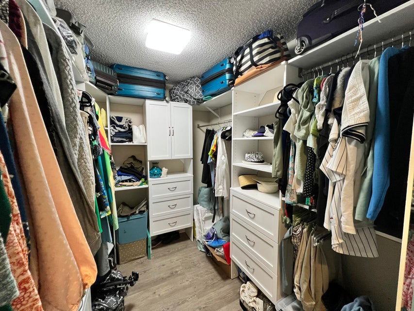 5258 Europa Dr #F - Photo 4 of 8