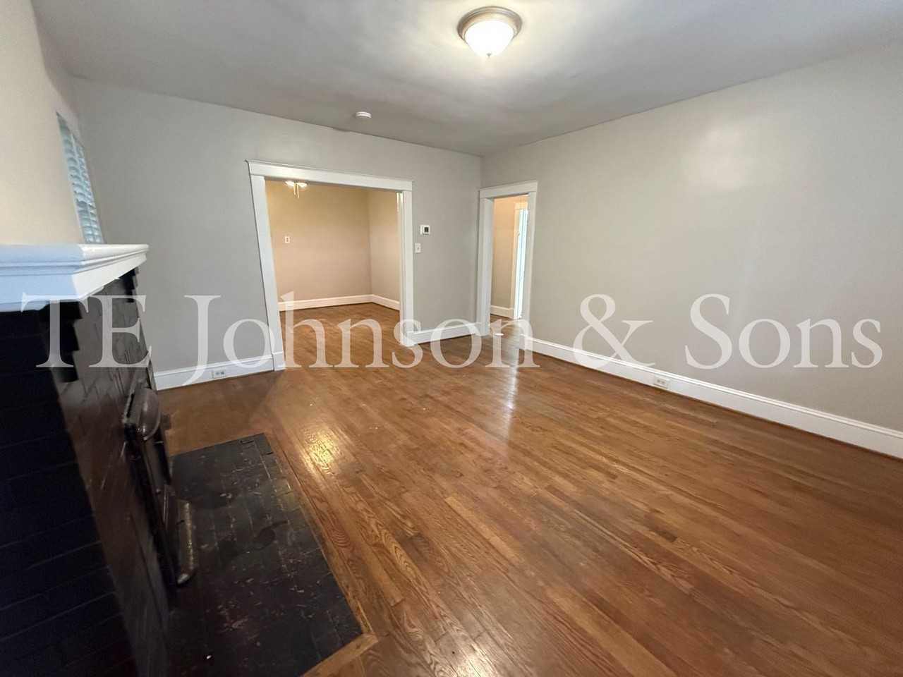 129 W Acadia Ave - Photo 2 of 22