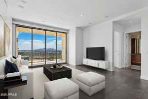 featured image of 15215 N Kierland Blvd #733