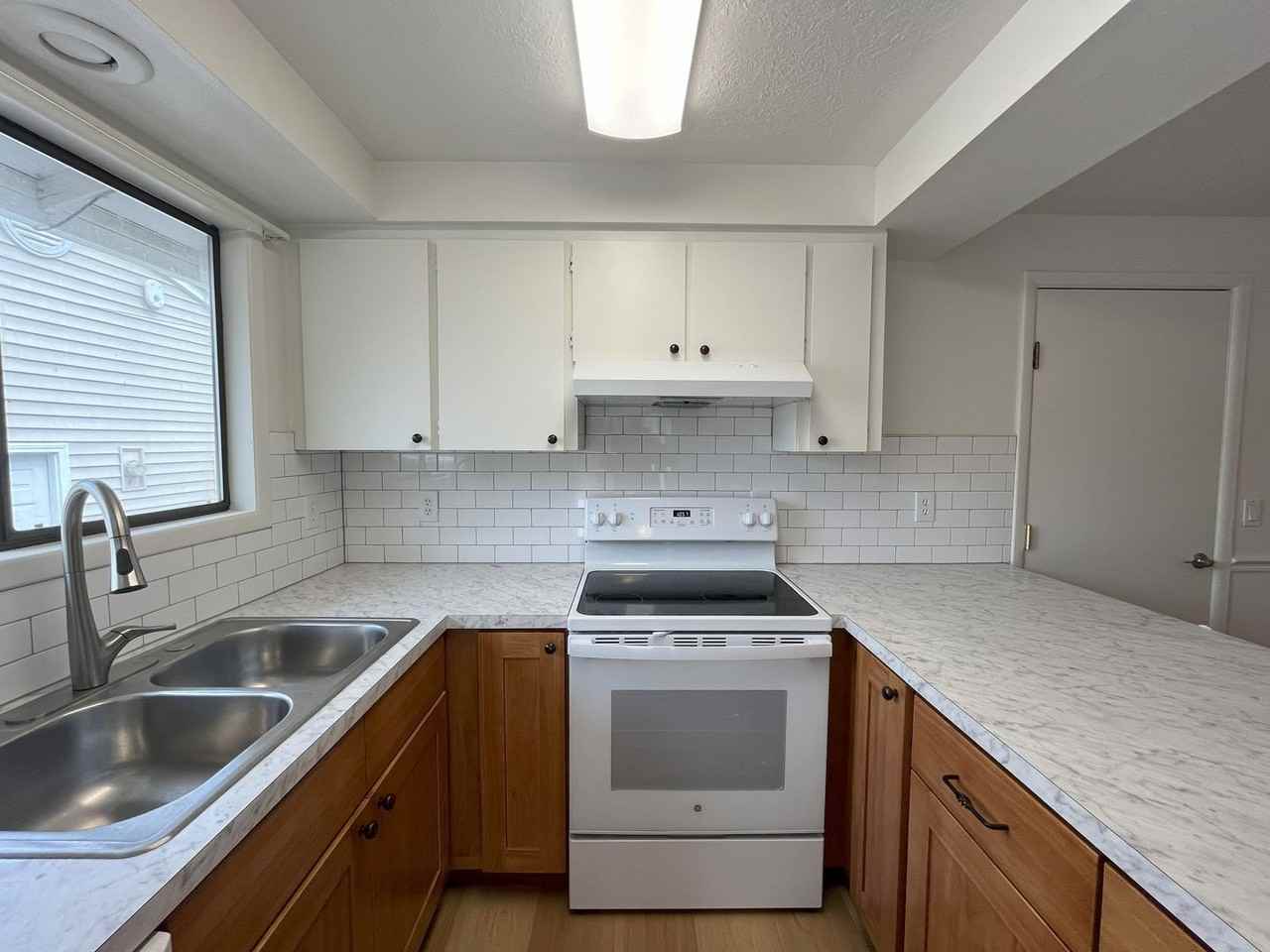 4838 N Harvard St - Photo 6 of 34