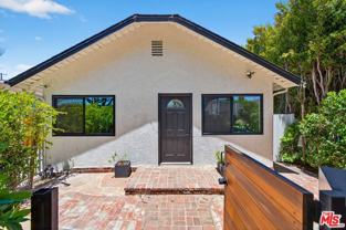 925 Marine St - Photo 1 of 1