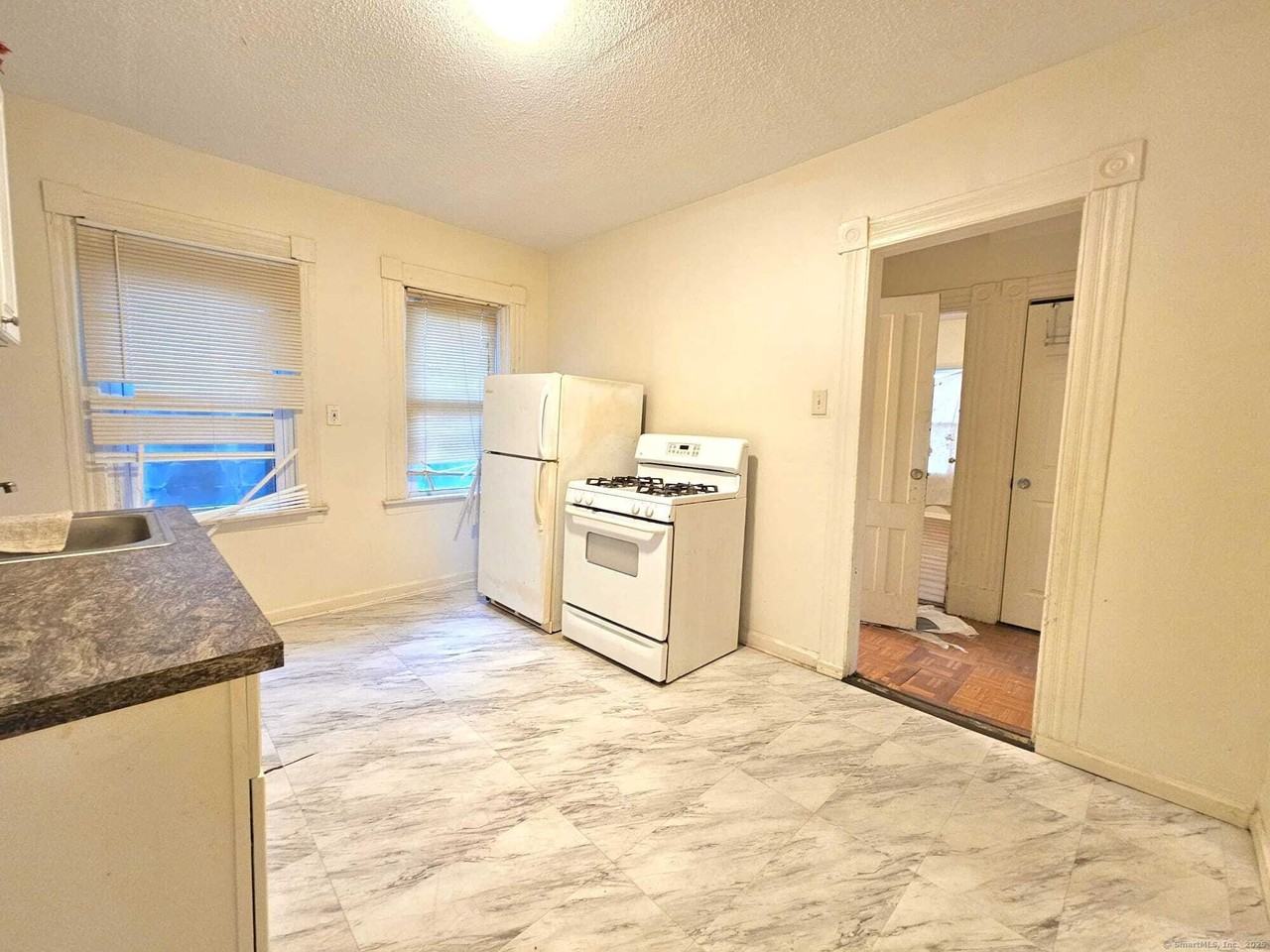 6 Frederick Court #1 - Photo 3 of 7