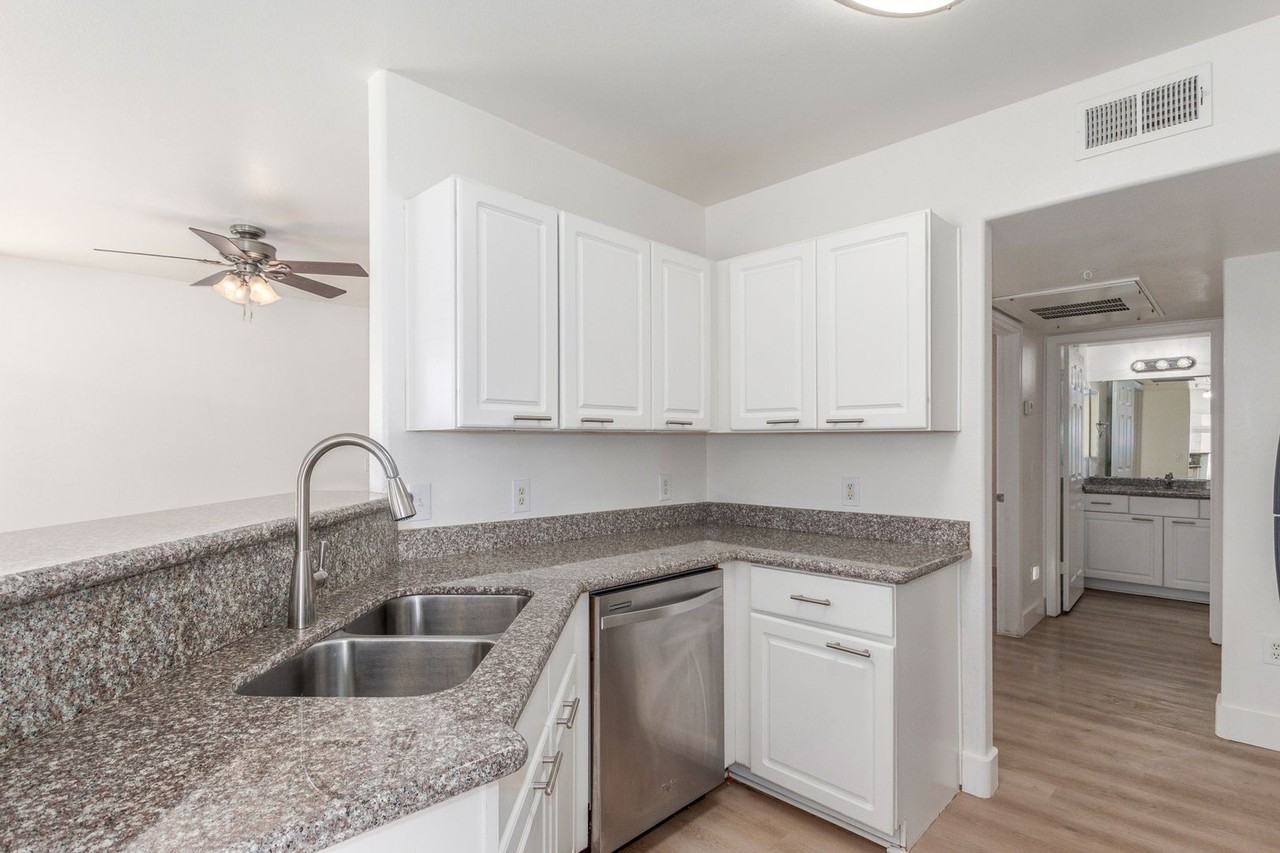 1295 N Ash St #311 - Photo 4 of 32