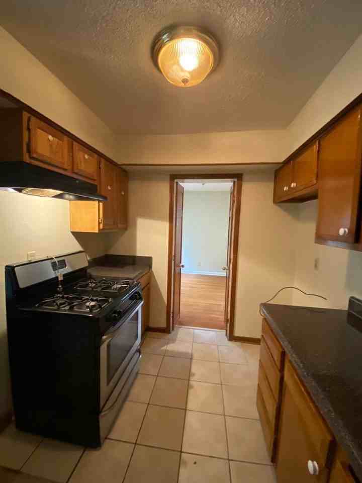 1491 E Holmes Rd - Photo 3 of 15