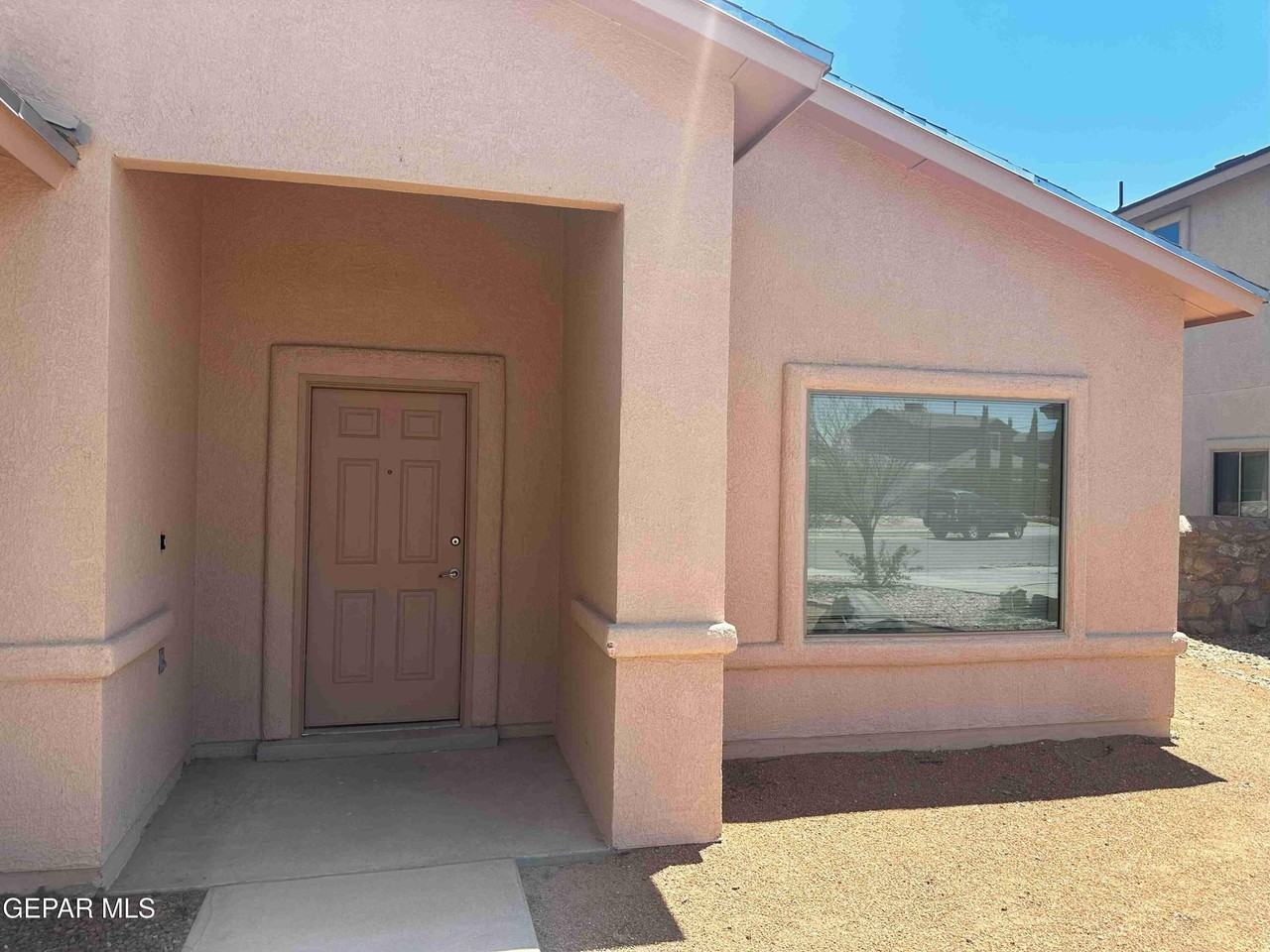 14712 Far View Ct - Photo 6 of 47