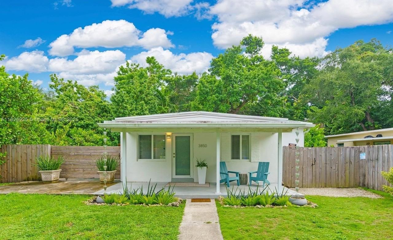 3850 Charles Ter - Photo 2 of 29