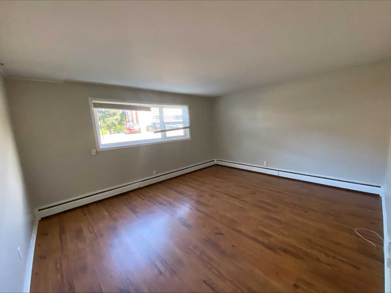 28 Newman St #1 - Photo 4 of 10