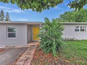 1636 Ne 15th Ave - Photo 1 of 1