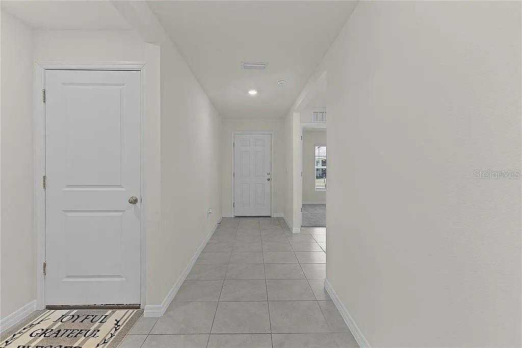 8661 Triumph Cir - Photo 2 of 25