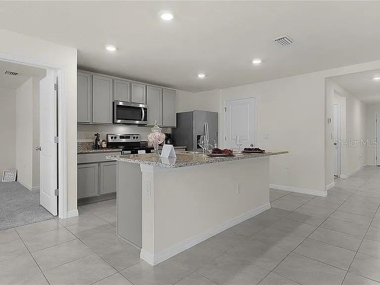 8661 Triumph Cir - Photo 6 of 25