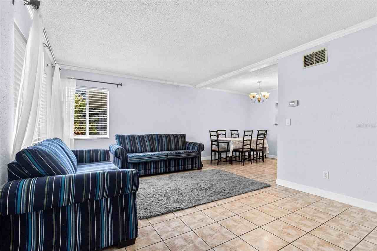 1813 Bough Ave #B - Photo 3 of 23